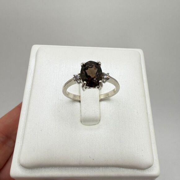 NWOT 8x6mm oval cut smoky quartz w/ two accent cz diamonds in 925 ring! - Picture 10 of 13